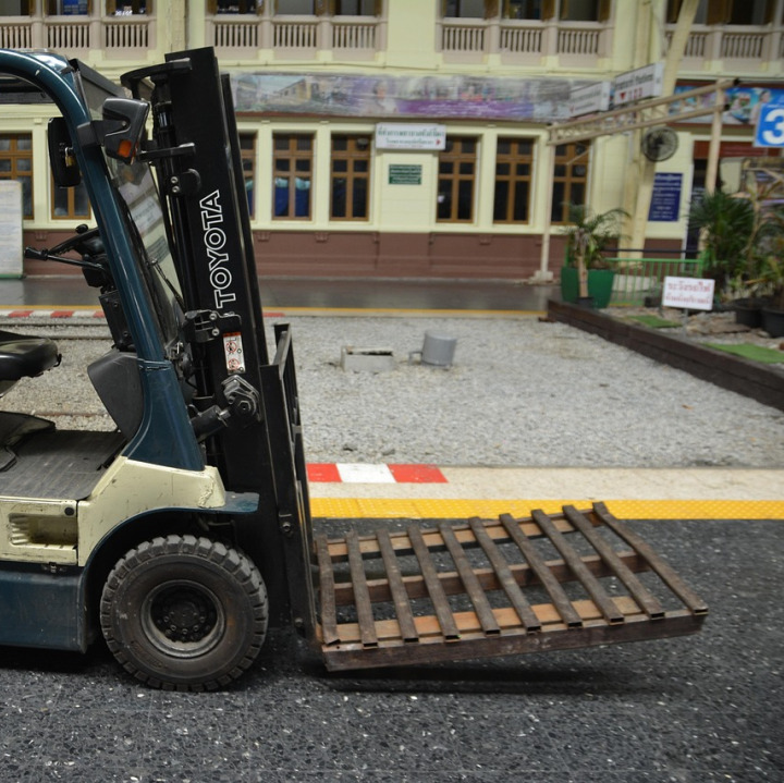 forklift warehouse loading